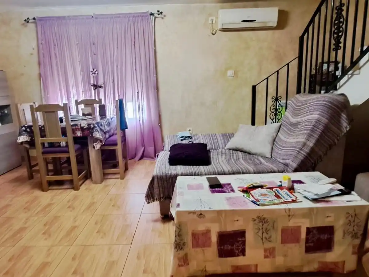Sala d'estar de Casa adosada en venda en La Plata