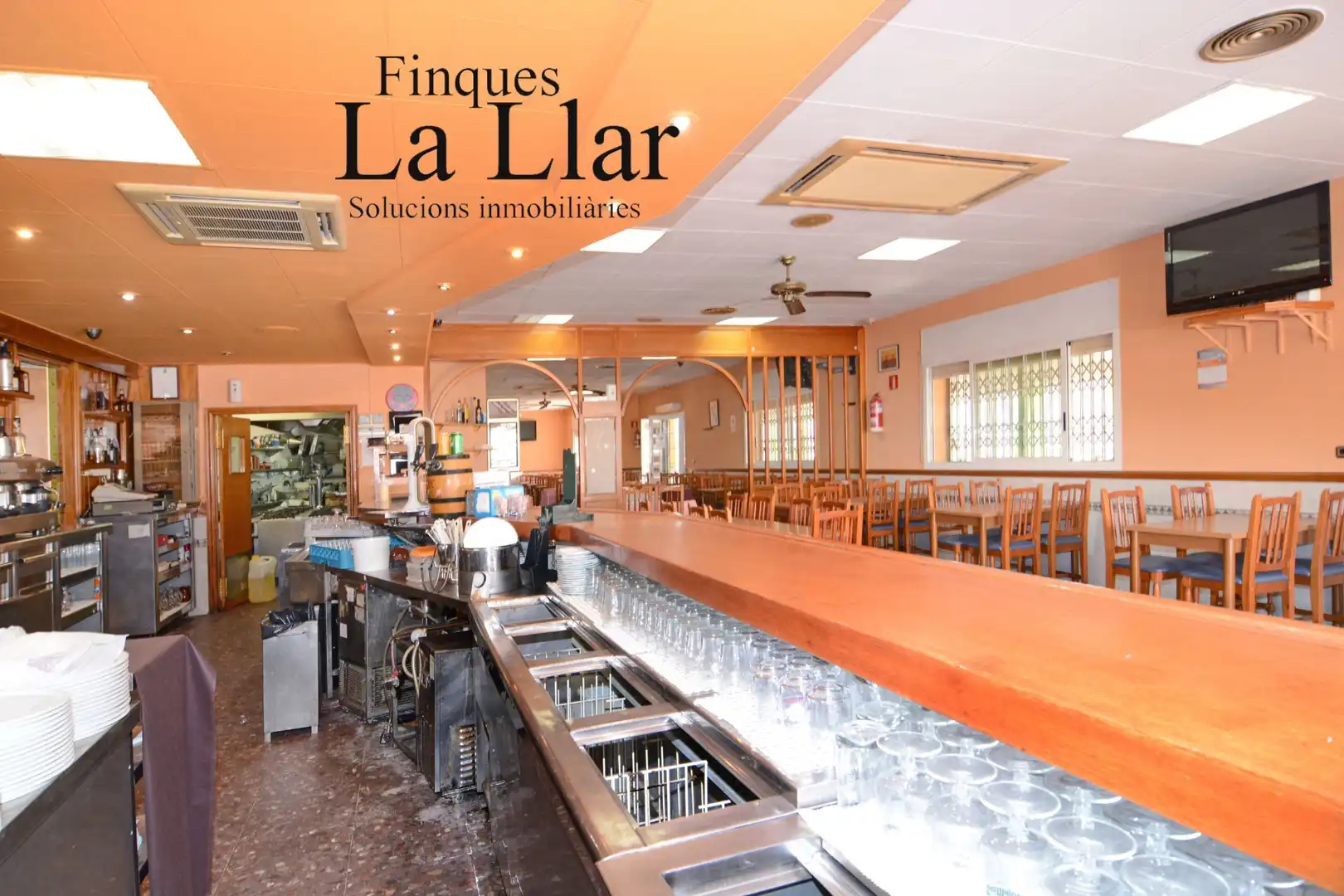 Commercial properties for sale in d'Ernest Lluch, Torrent Ballester