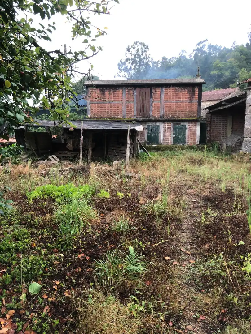 Houses for sale in A Baña  