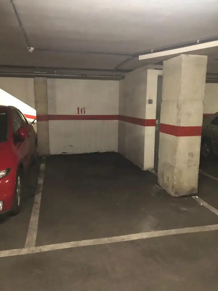 Parkplatz zum Verkauf in Carrer del Sol