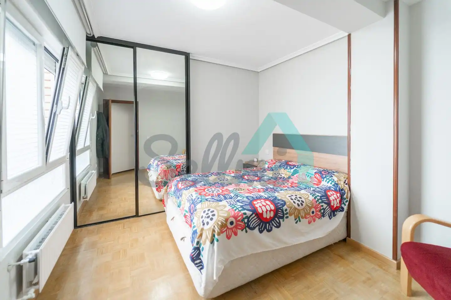 Habitación de Piso en venta en Oviedo  con Calefacción, Parquet y Trastero