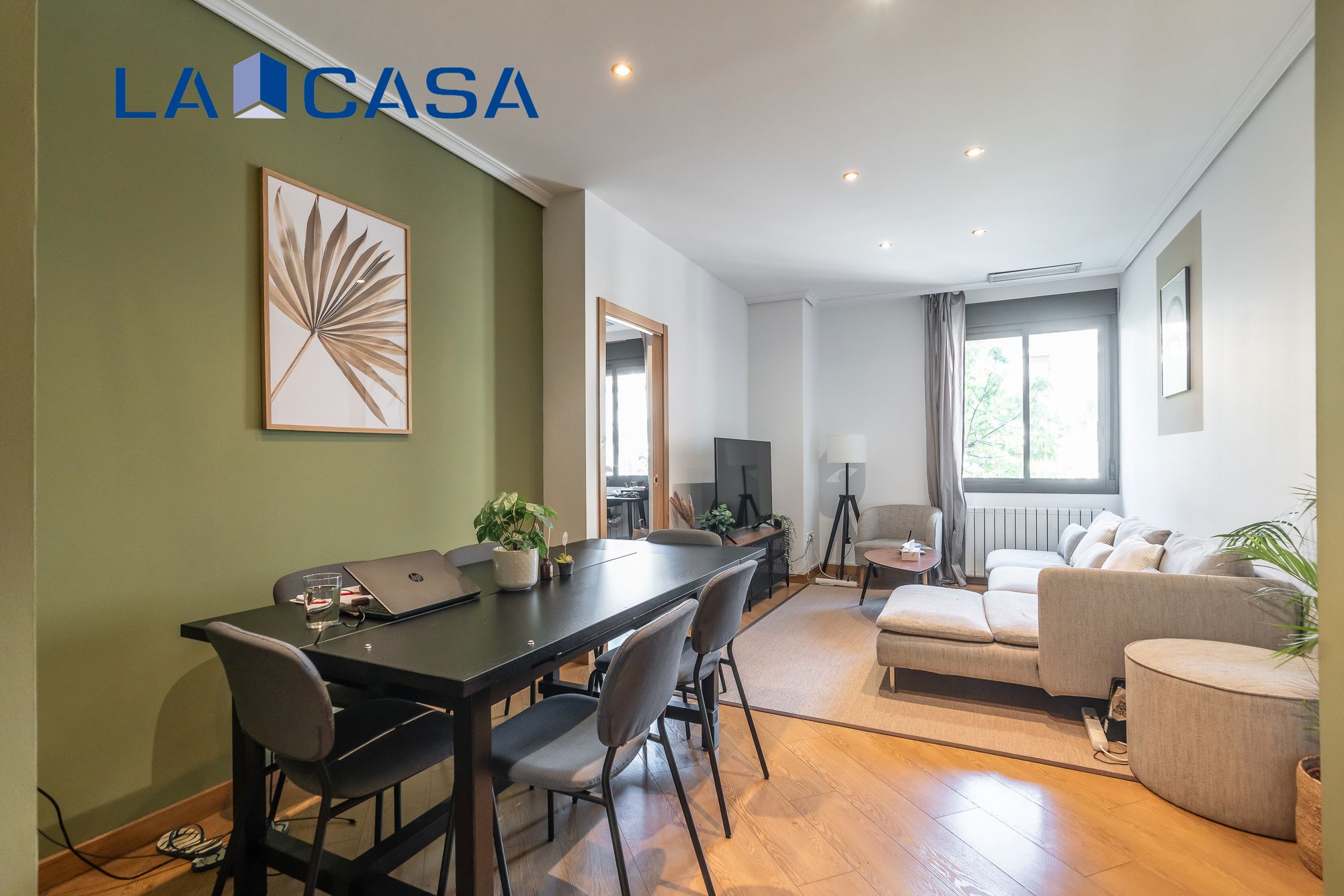 Exterior view of Flat for sale in  Madrid Capital  with Heating, Storage room and Swimming Pool
