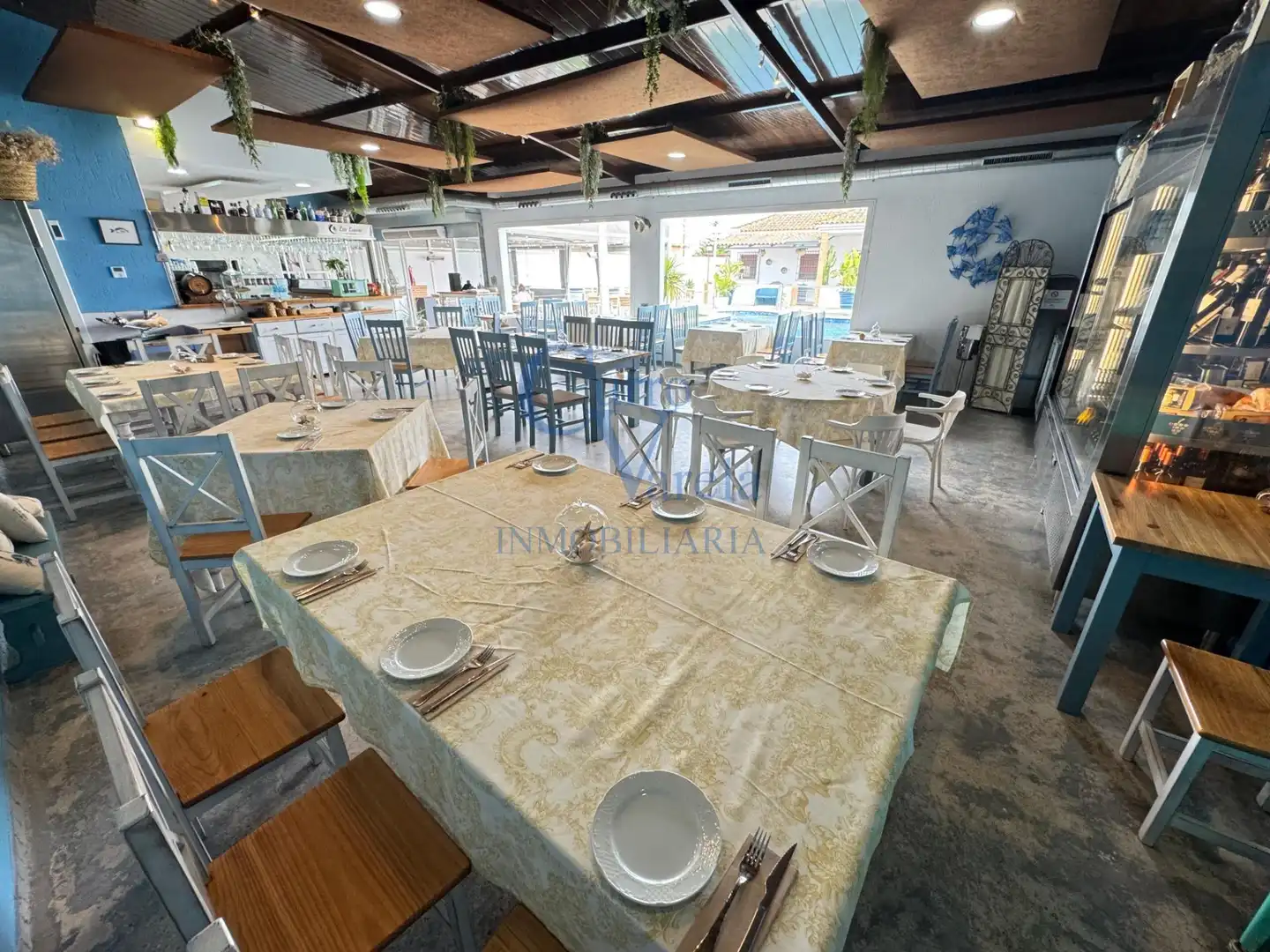 Country homes for sale in Dos Hermanas  with Air Conditioner, Private garden and Storage room