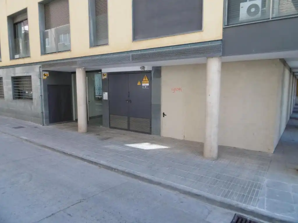 Business premises for sale in Carrer del Segle XX, imagen 3