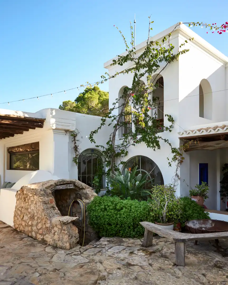 Vista exterior de Finca rústica en venda en Sant Joan de Labritja amb Aire condicionat, Jardí privat i Parquet