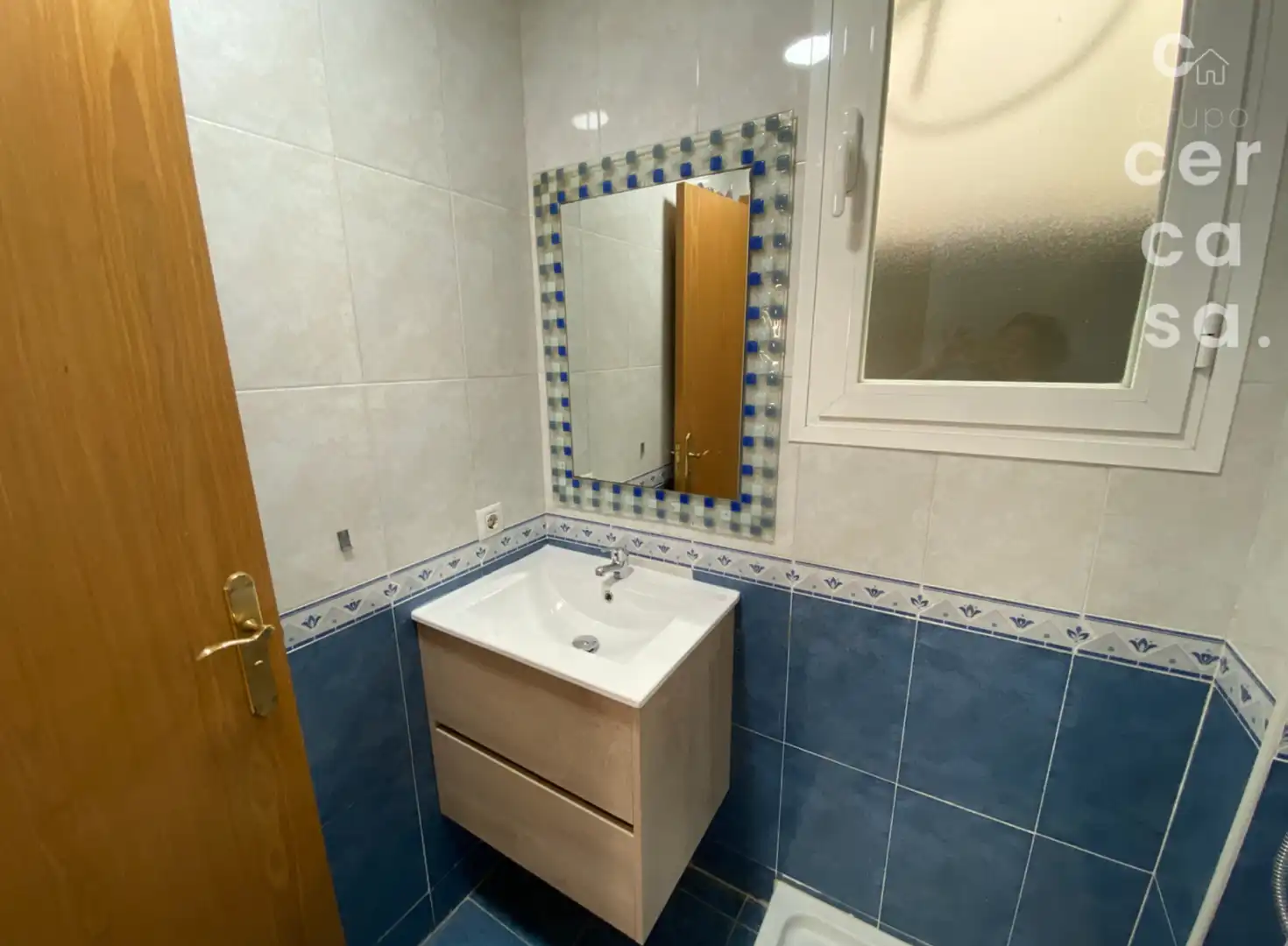 Baño de Casa adosada en venta en Tavernes Blanques con Terraza, Trastero y Balcón