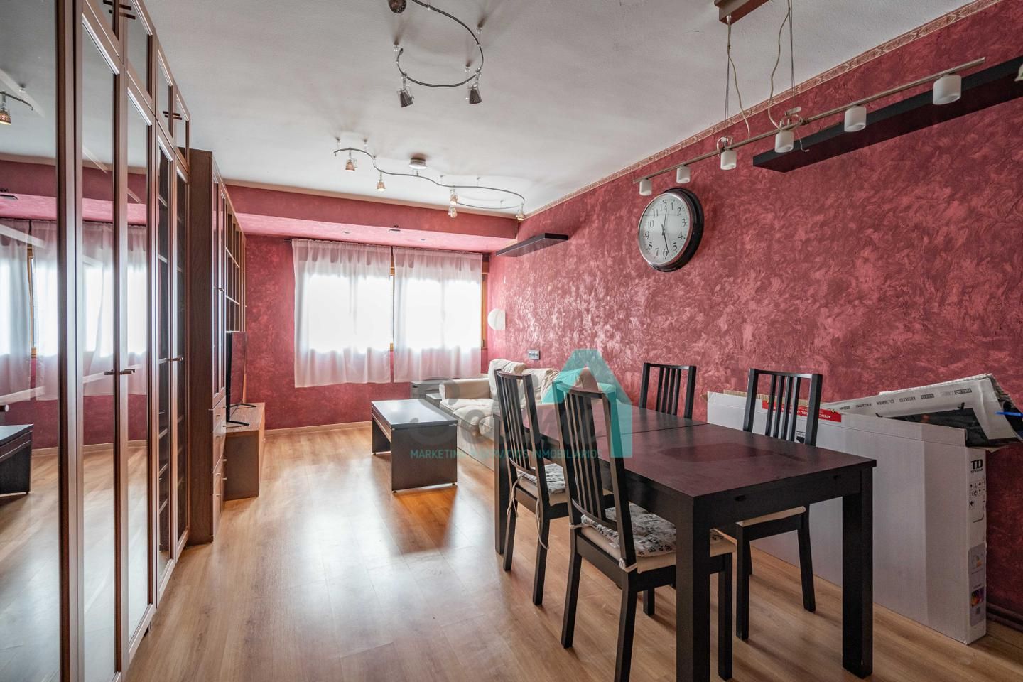 Comedor de Piso de alquiler en Oviedo  con Calefacción, Terraza y Amueblado