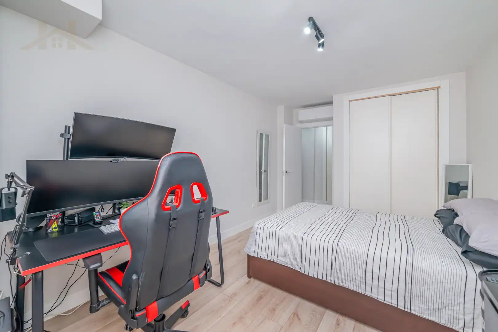 Piso con piscina en venta en Calle de Ibiza, imagen 13