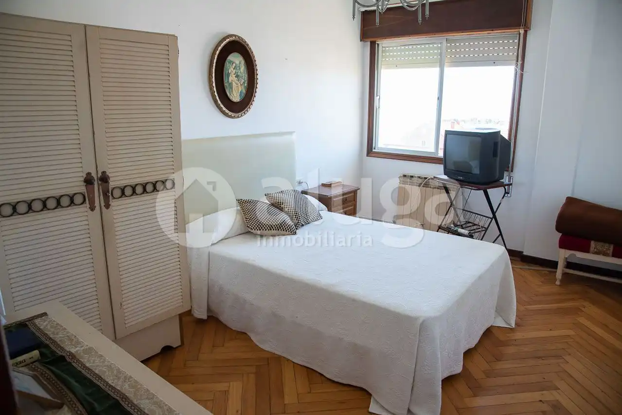 Bedroom of Houses for sale in Cangas   with Heating, Private garden and Furnished