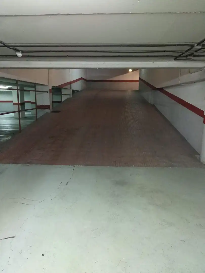 Garage for rent in N/A, -1, Centro