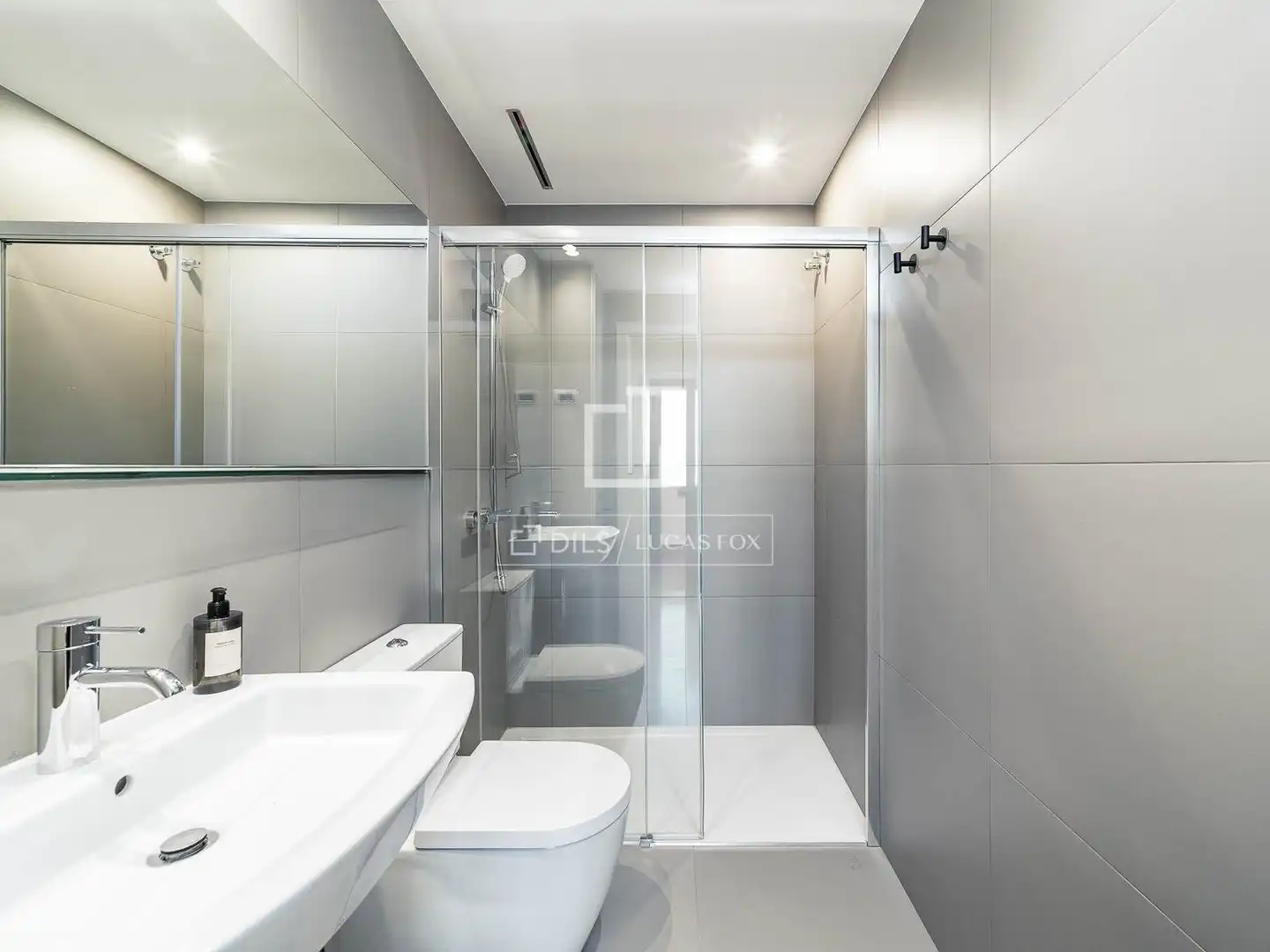 Baño de Piso en venta en Barcelona con Aire acondicionado, Calefacción y Parquet