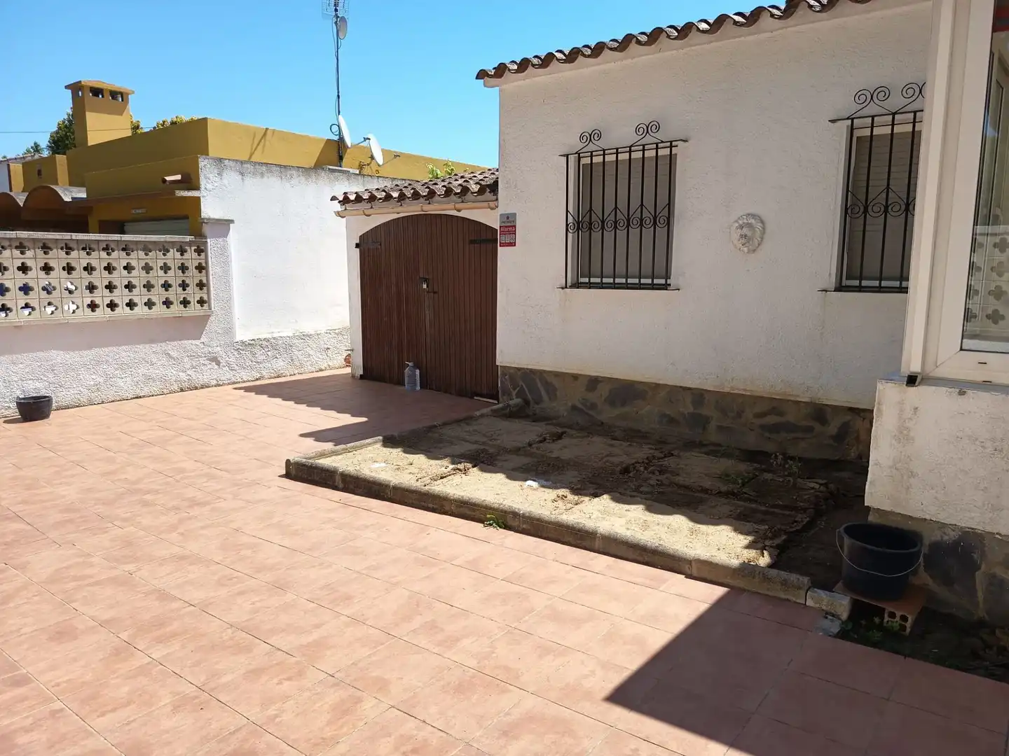 Vista exterior de Casa o xalet en venda en Empuriabrava