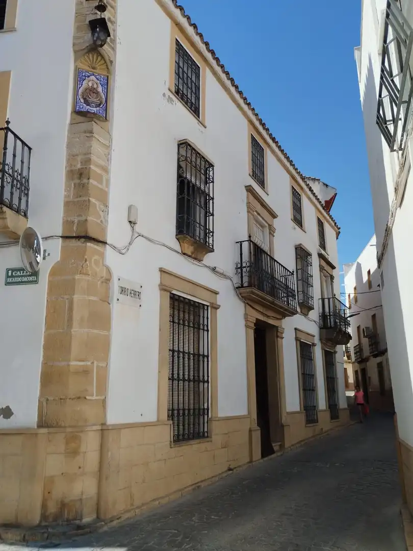 Vista exterior de Casa o xalet en venda en Porcuna amb Calefacció, Jardí privat i Terrassa