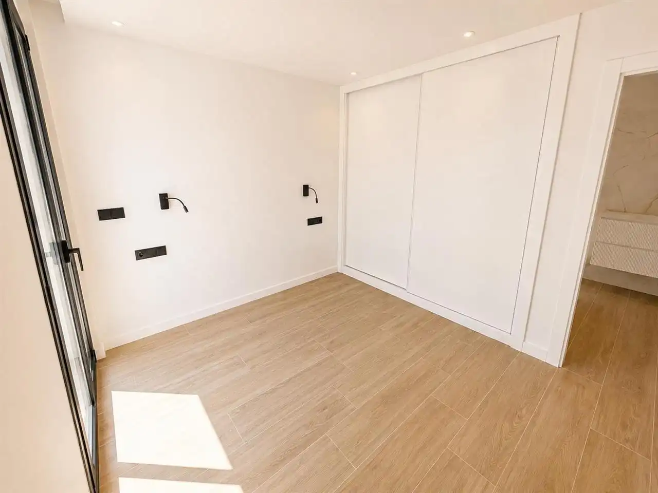 Dormitori de Casa adosada en venda en L'Alfàs del Pi amb Aire condicionat, Jardí privat i Traster