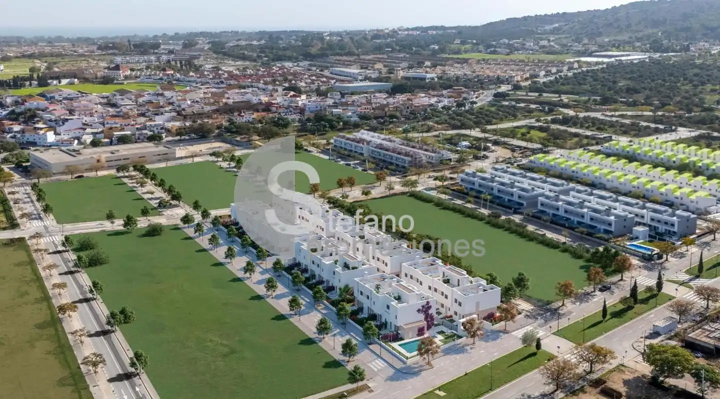 Vista exterior de Casa adosada en venta en Málaga con Aire acondicionado, Jardín privado y Terraza