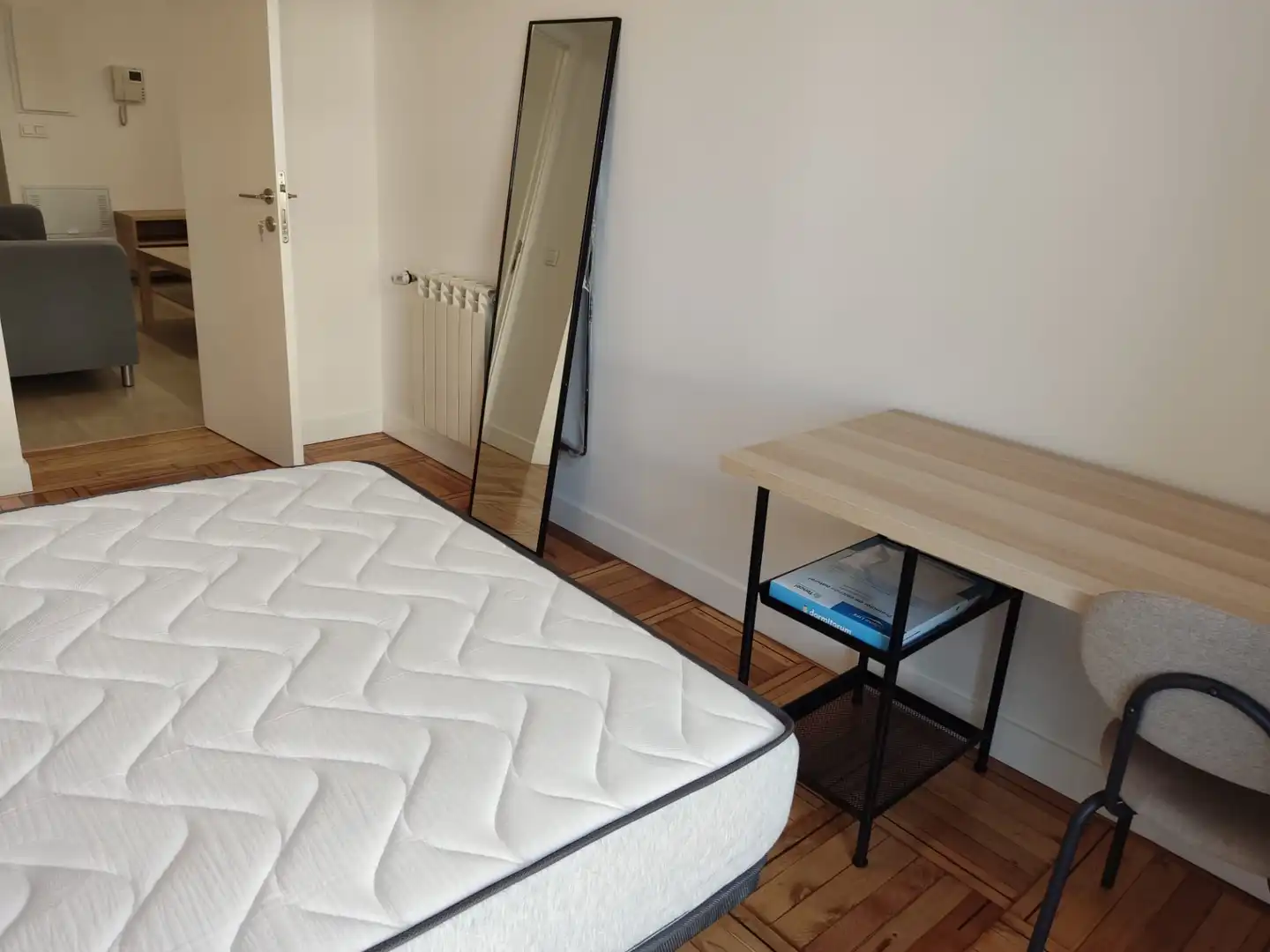 Bedroom of Flat for share in Madrid  with Heating, Furnished and Oven
