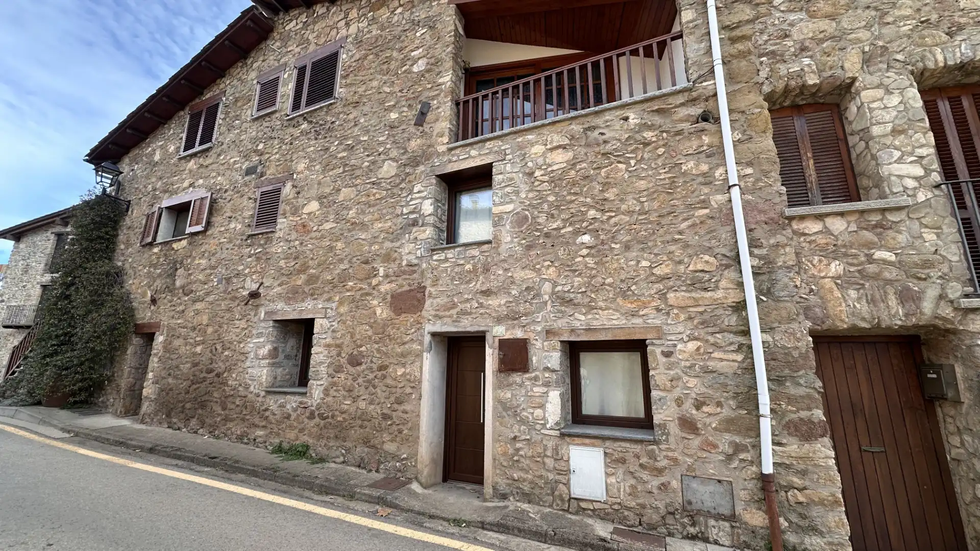 Exterior view of Houses for sale in La Vall de Bianya  with Heating, Private garden and Parquet flooring