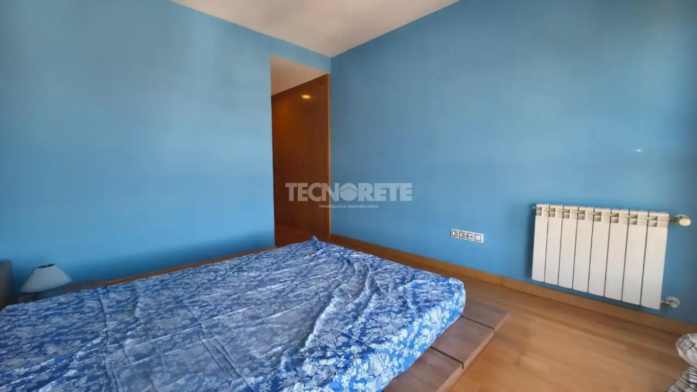Habitación de Piso en venta en Guadalajara con Parquet y Piscina comunitaria