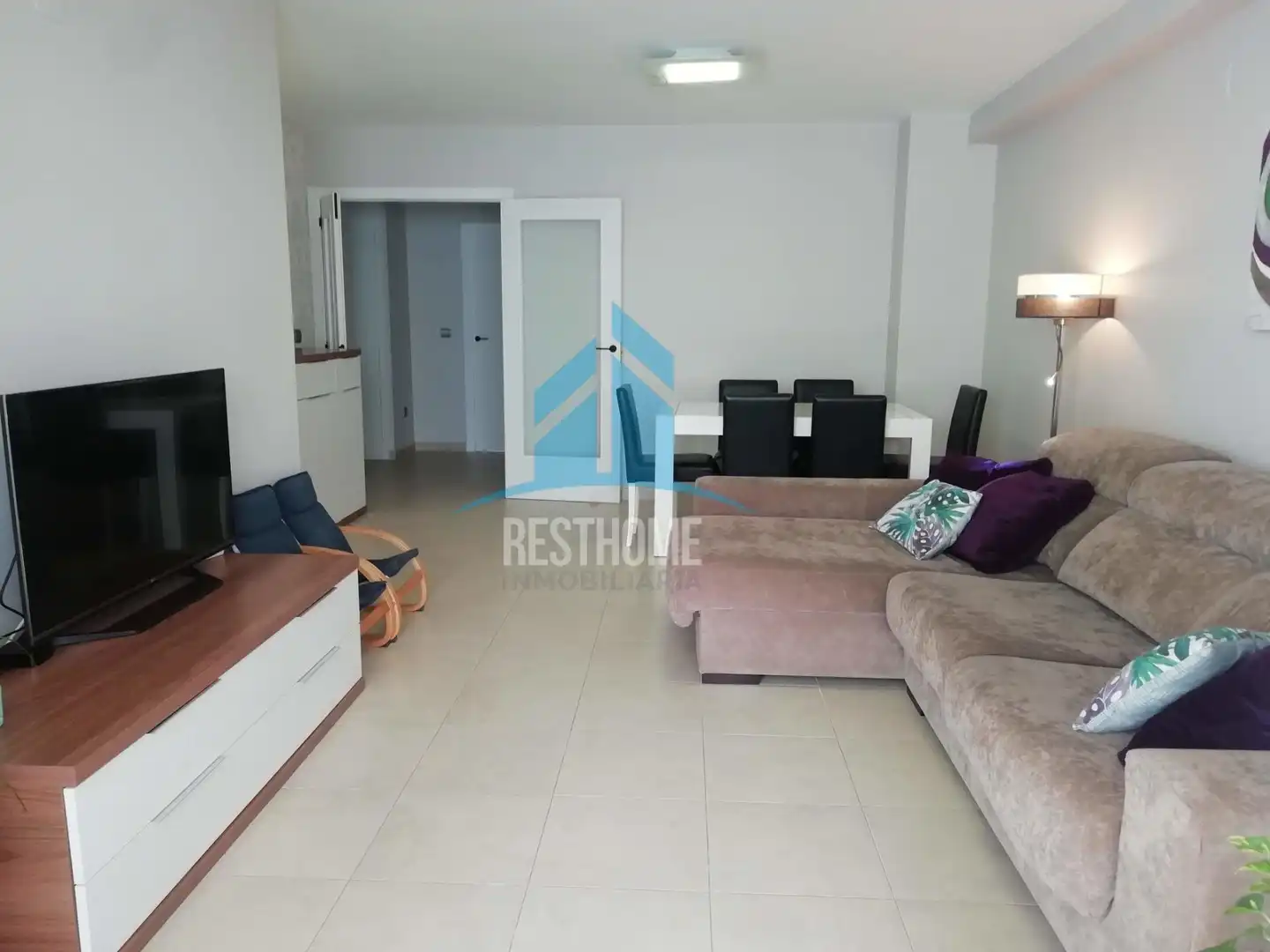 Sala de estar de Apartamento de alquiler en Cullera con Aire acondicionado, Jardín privado y Terraza
