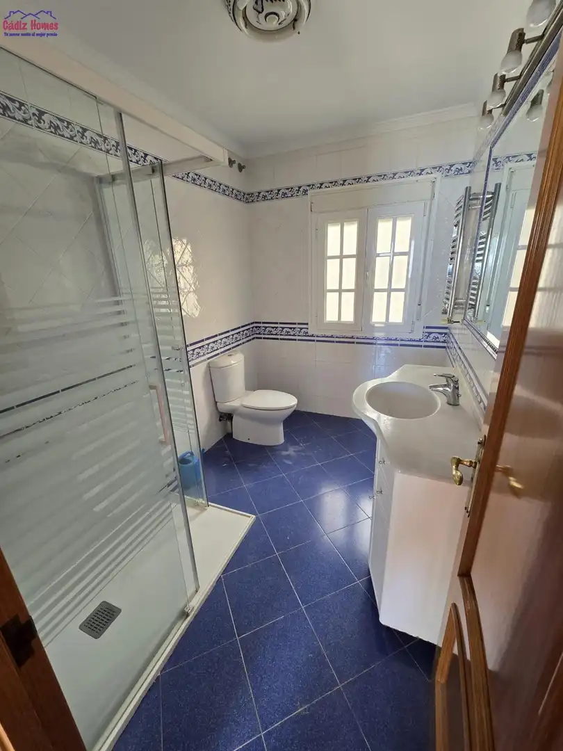 Bany de Pis en venda en Cádiz amb Aire condicionat i Terrassa