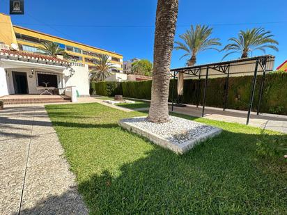 Jardí de Casa o xalet en venda en Torrevieja amb Aire condicionat i Terrassa