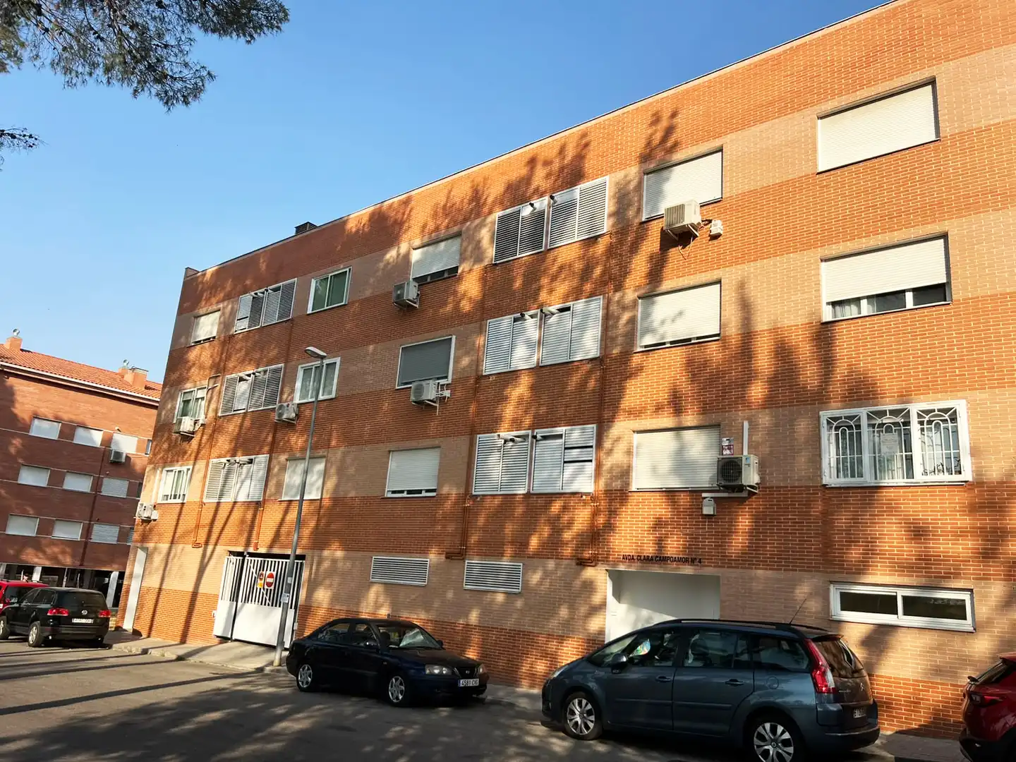 Vista exterior de Dúplex en venda en Loeches amb Aire condicionat, Calefacció i Rentadora