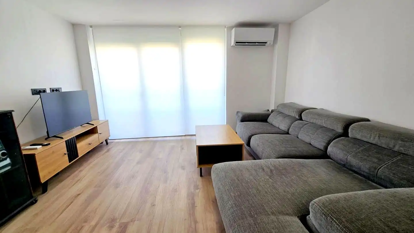 Wohnzimmer von Wohnung zur Miete in Gandia mit Klimaanlage, Terrasse und Möbliert