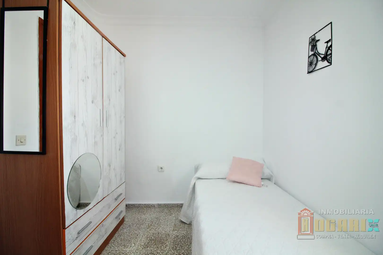 Schlafzimmer von Dachboden zum Verkauf in Huelva mit Terrasse