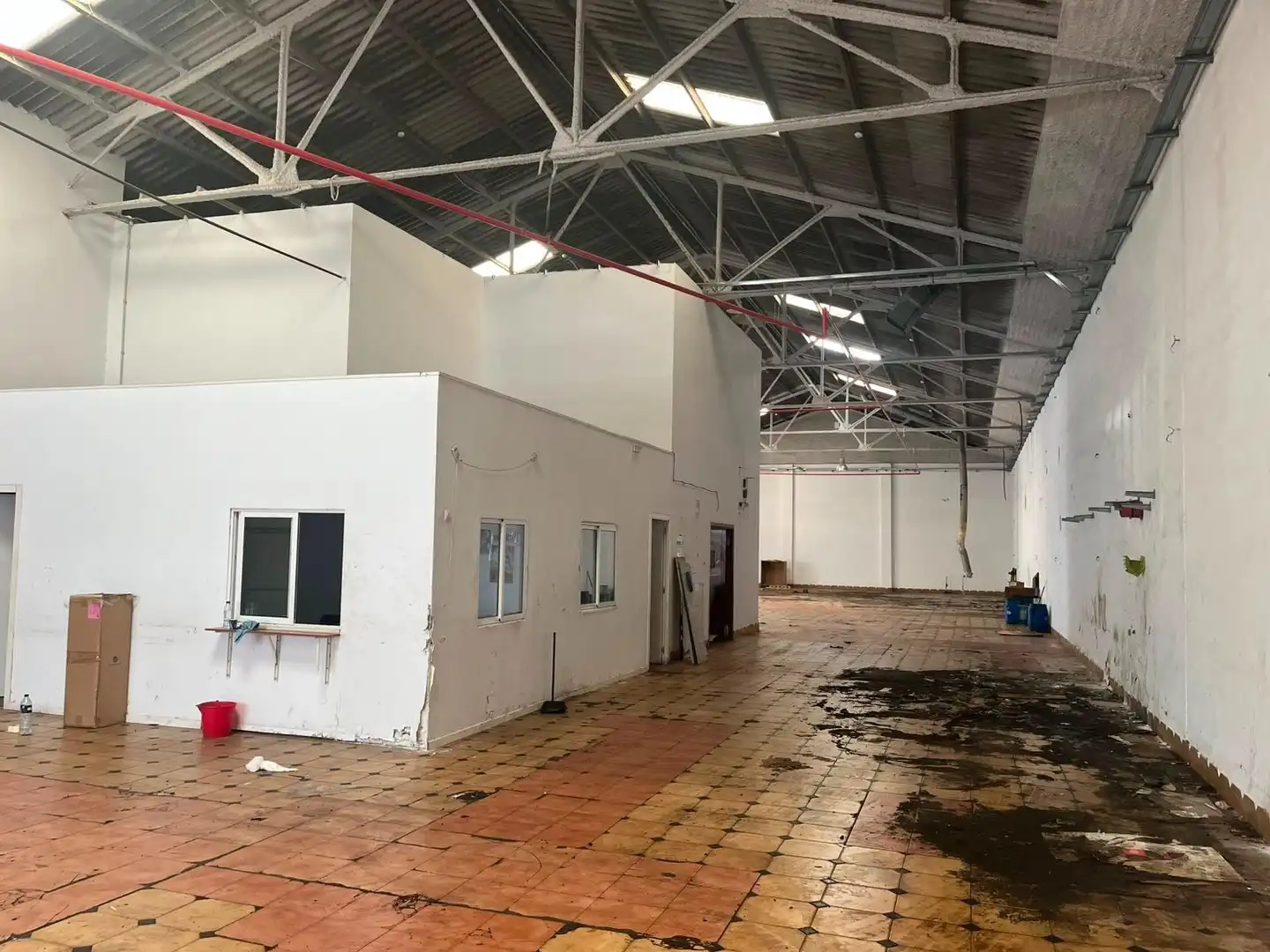 Industrial building to rent in Aldaia