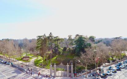 Jardí de Pis en venda en  Madrid Capital amb Aire condicionat