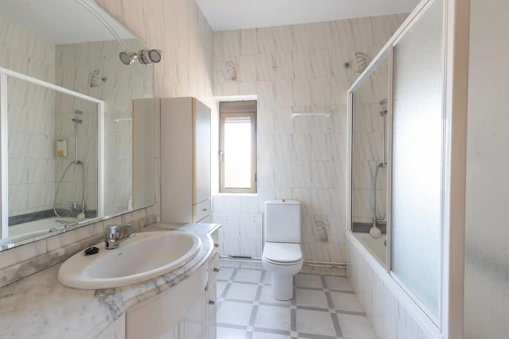 Bathroom of Houses for sale in Granada  with Heating, Private garden and Terrace