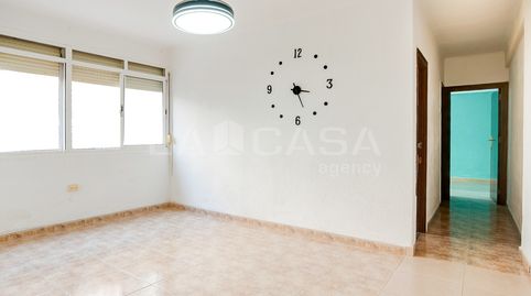 Foto 2 de Planta baixa en venda a Carrer de Les Llunetes, Sant Ildefons, Cornellà de Llobregat