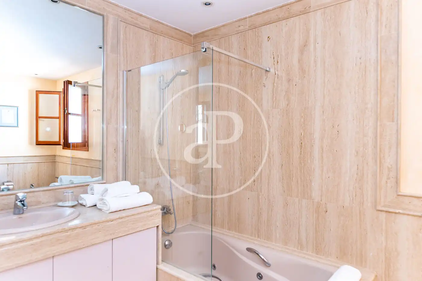 Bathroom of Houses for rent in Bunyola  with Air Conditioner, Heating and Private garden