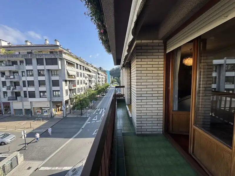 Appartamento con terrazza in vendita a Bergara