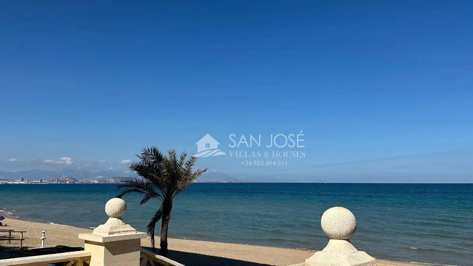 Vista exterior de Piso en venta en Elche / Elx con Calefacción, Terraza y Balcón