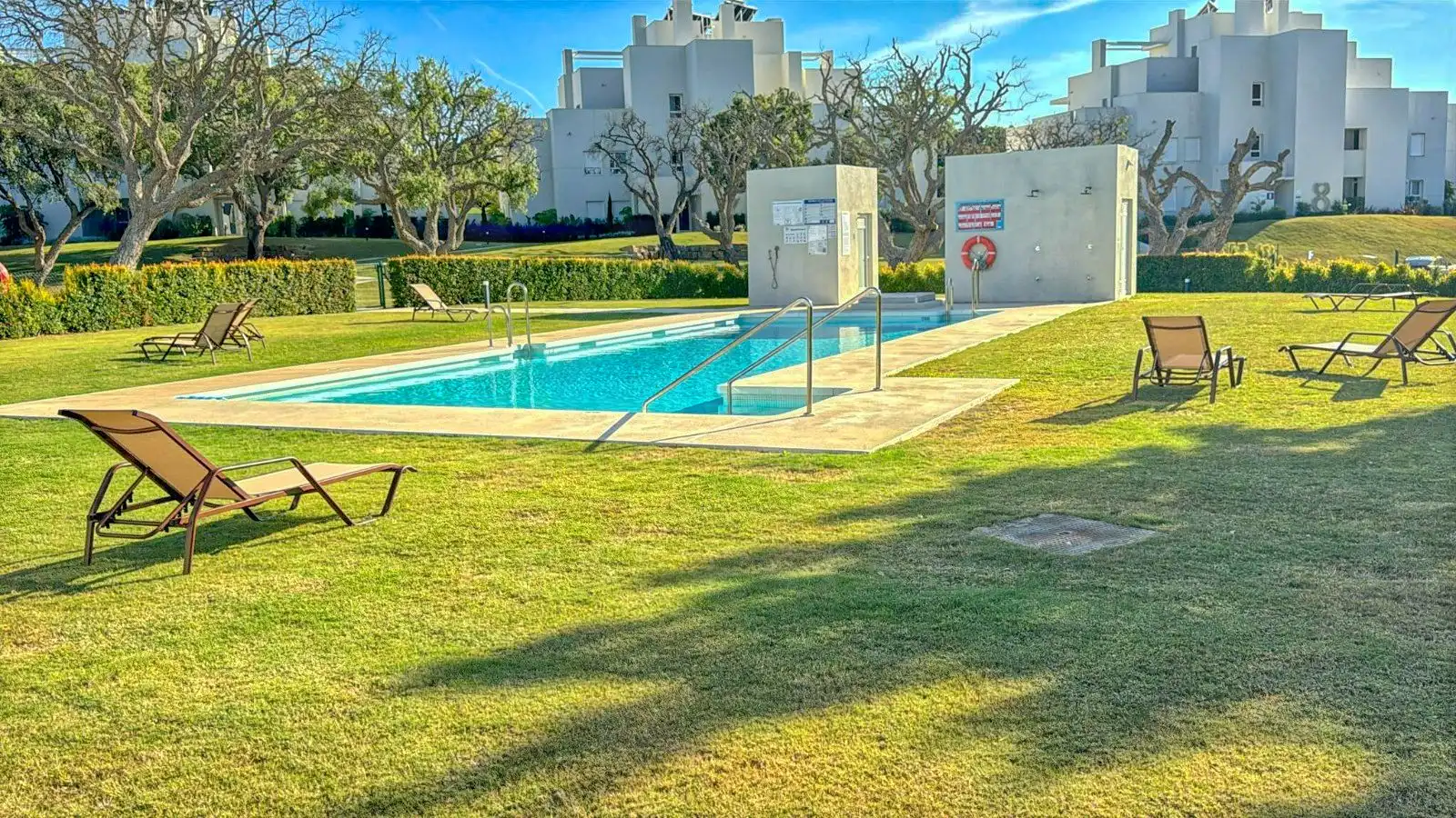 Casa aparellada amb piscina en venda a Sotogrande Alto, imagen 22
