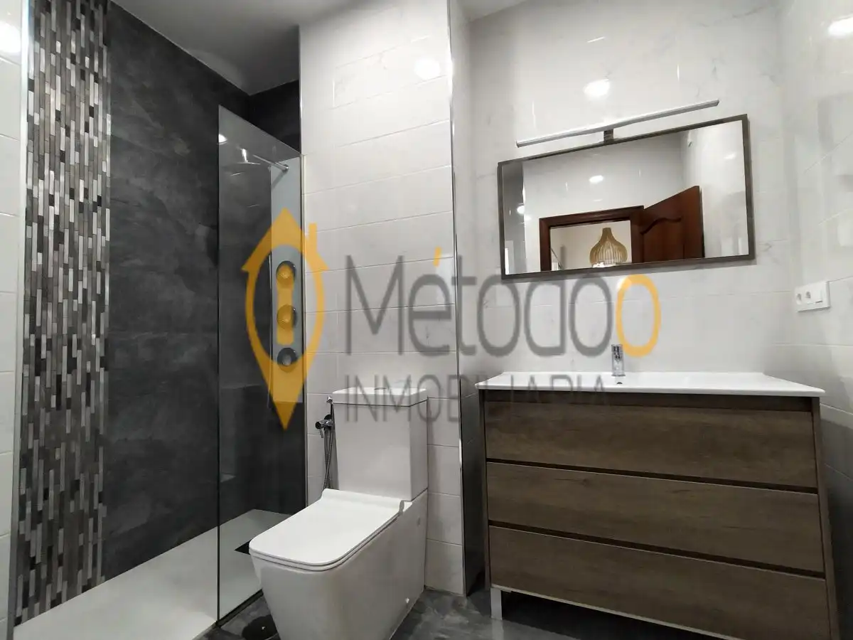 Bathroom of Detached homes for sale in Sevilla  with Air Conditioner, Heating and Terrace