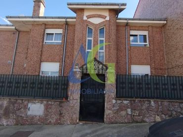 House with garden for sale in MIGUEL HERNANDEZ