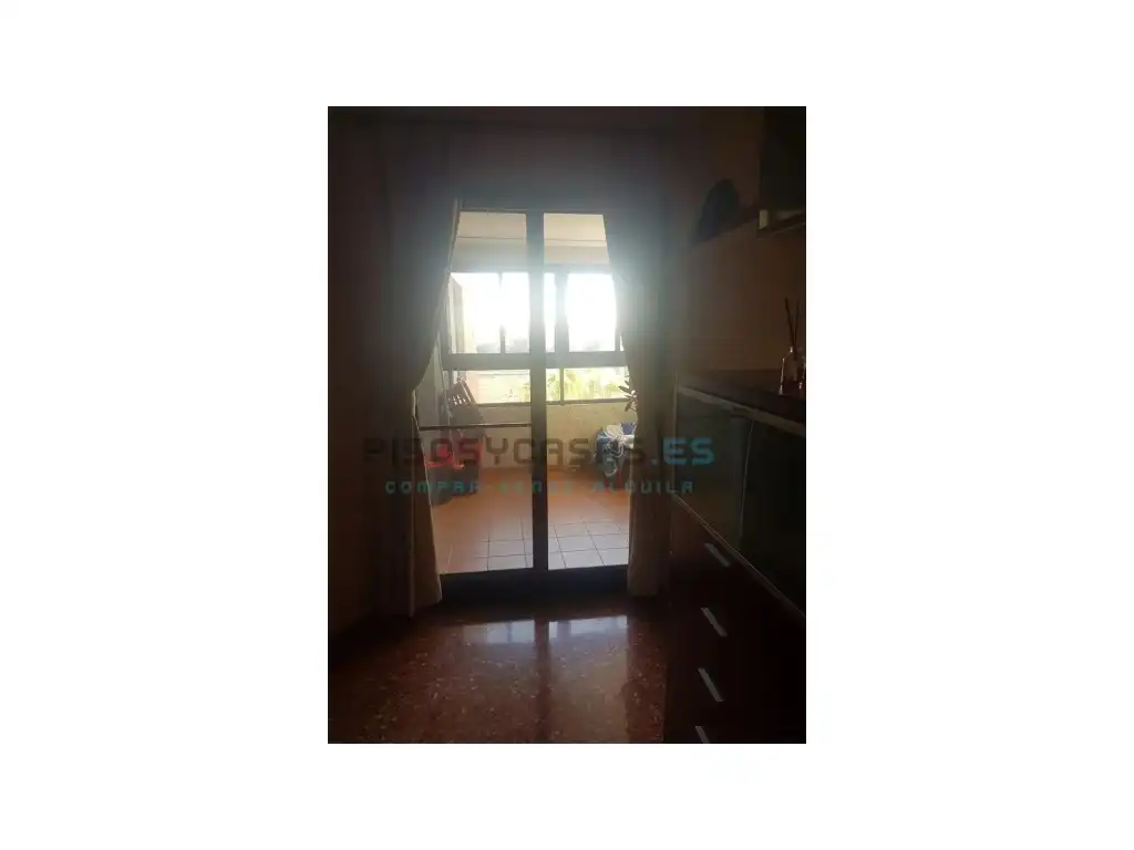Habitación de Piso en venta en Valencia con Aire acondicionado, Terraza y Piscina