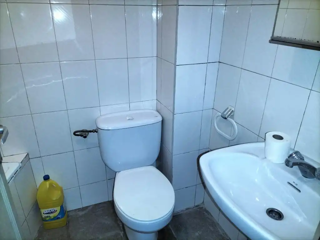 Baño de Local en venta en Barcelona