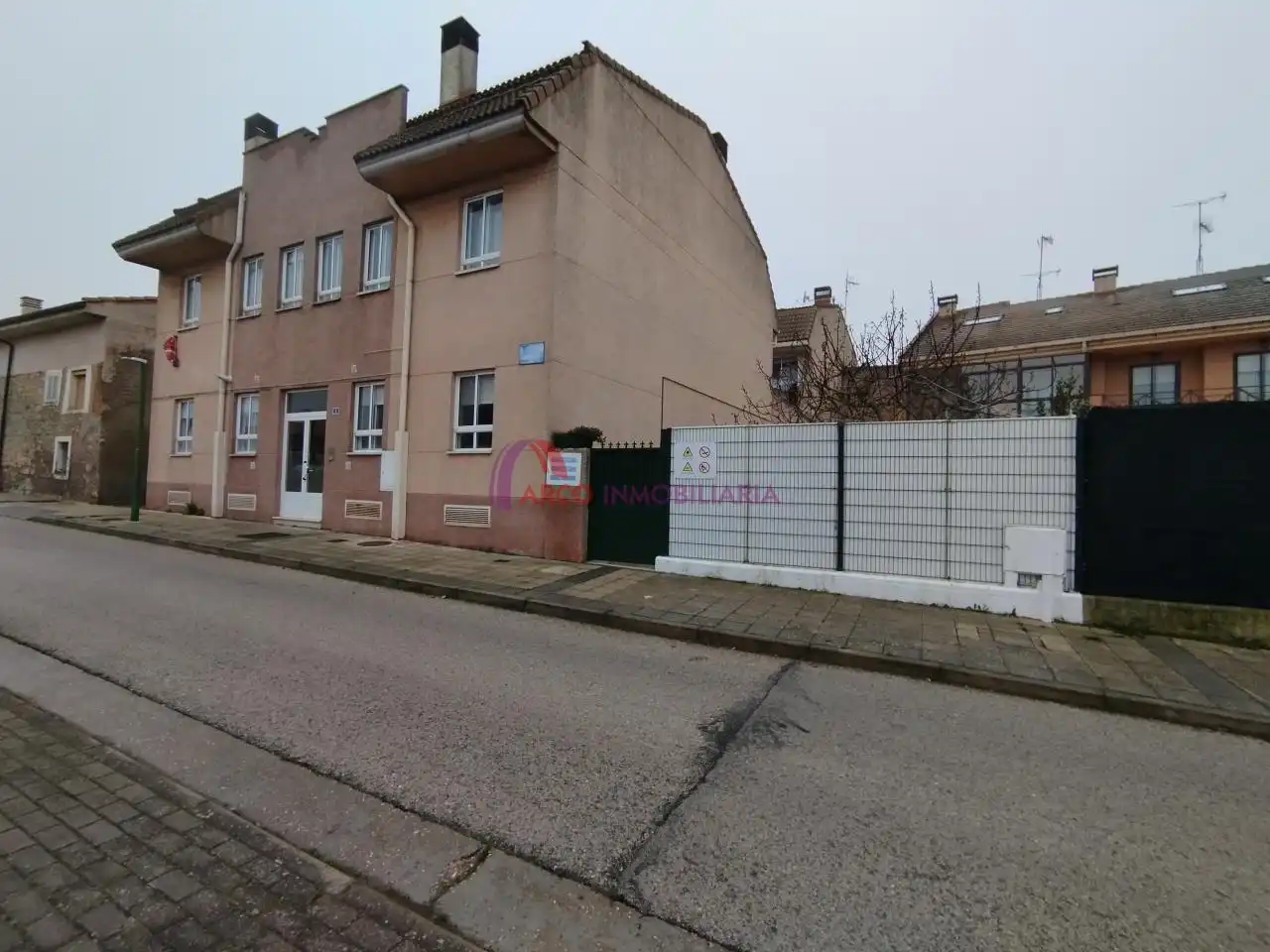 Vista exterior de Apartament en venda en Burgos amb Calefacció, Terrassa i Traster