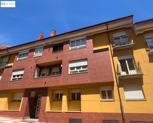 Vista exterior de Apartament en venda en San Andrés del Rabanedo amb Calefacció, Terrassa i Traster