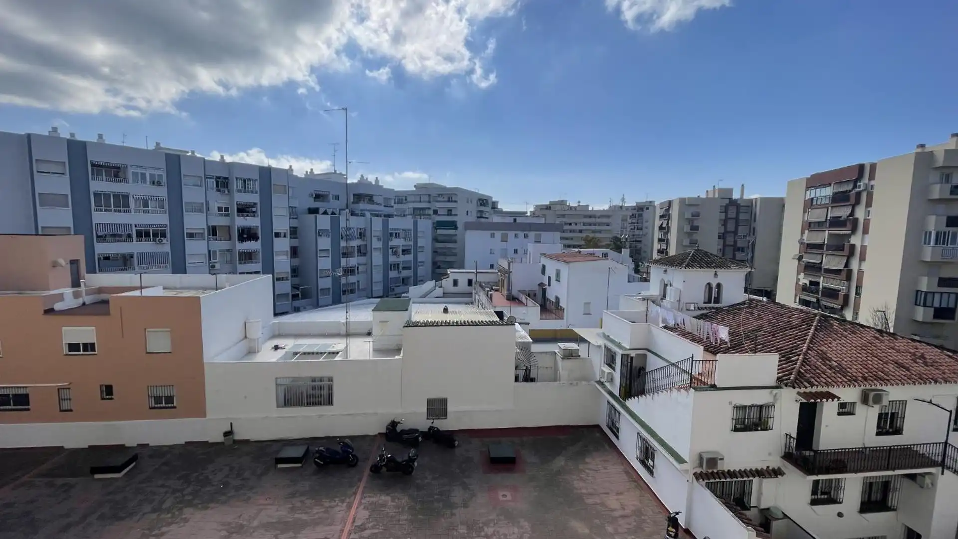 Exterior view of Flat for sale in Marbella  with Terrace and Furnished