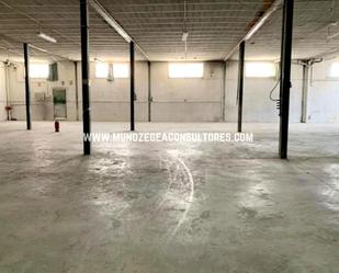 Industrial buildings to rent in Lucena