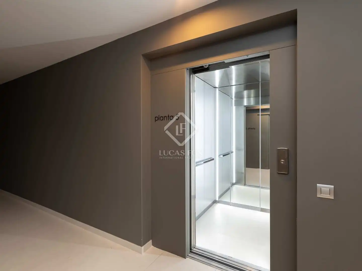Flat for sale in Lloret de Mar  with Air Conditioner, Heating and Balcony