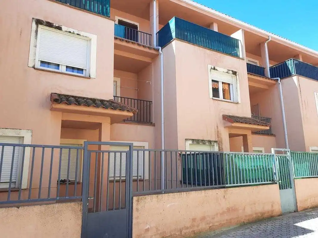 Vista exterior de Piso en venta en Escalona