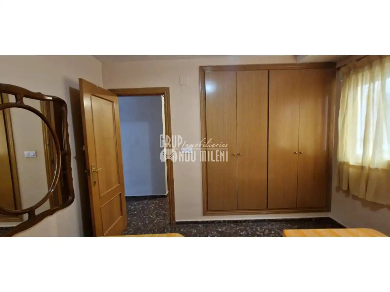 Habitación de Piso en venta en Burjassot con Amueblado y Balcón