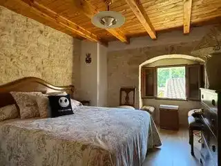 Dormitori de Casa adosada en venda en Valle de Sedano amb Jardí privat, Traster i Moblat