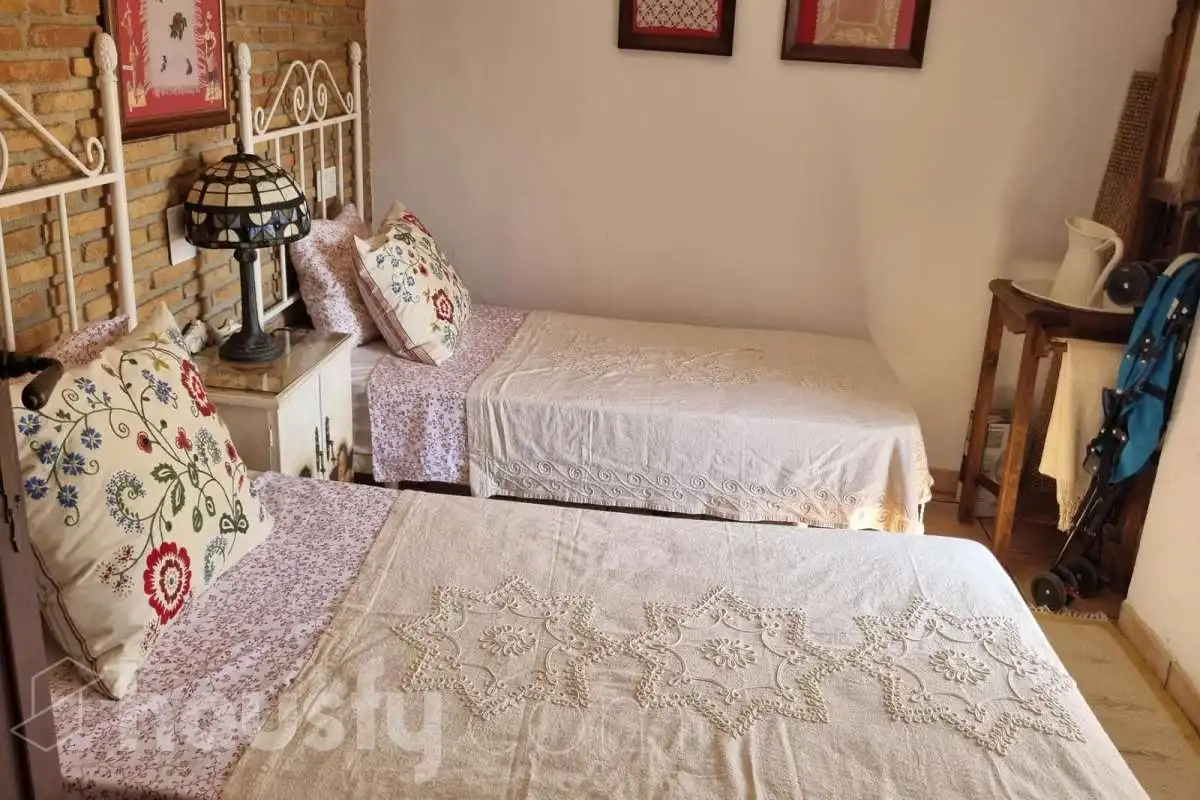 Habitación de Casa o chalet en venta en Priego de Córdoba con Aire acondicionado, Calefacción y Jardín privado
