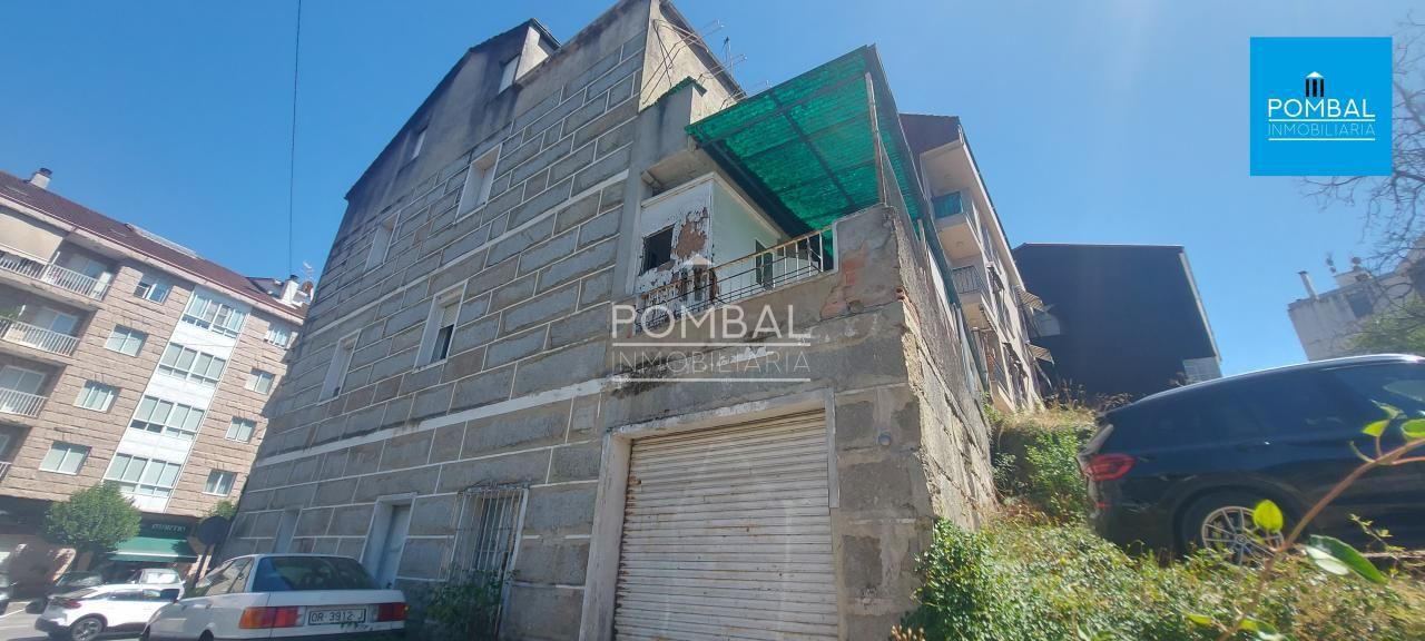 Vista exterior de Edifici en venda en Barbadás